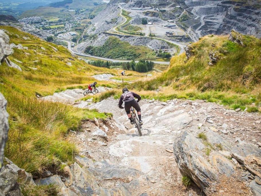 Zipworld Waterfalls Eryri Dogs Welcome 3 Bed Sleeps 5 Blaenau Ffestiniog Esterno foto